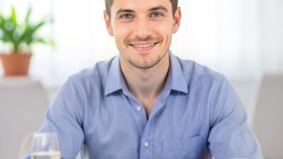 10 Subtle Signs Your Partner May Be Struggling with Trust Issues on First Dates