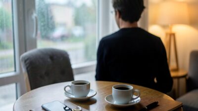 Understanding the Signs of Emotional Independence in Your Single Life – Key Steps to Achieving It